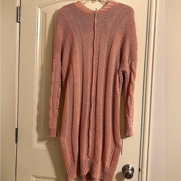 Women’s Long Pink Knit Cardigan Sweater- Size Small- Like New! - Picture 3 of 4